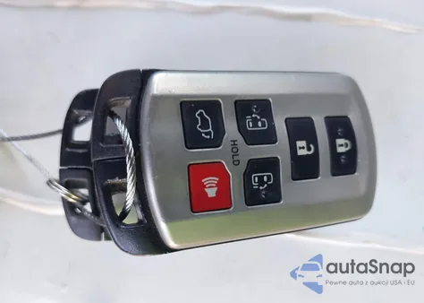 2013 Toyota Sienna Xle V6 8 Passenger from USA, damaged, VIN 5TDYK3DC2DS395725